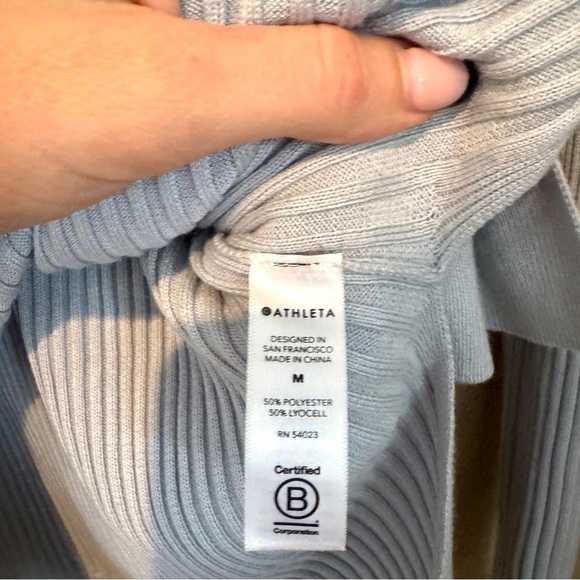 Athleta Lincoln Park Ribbed Side Slit Knit Sweater Light Blue Size Medium - Picture 5 of 6